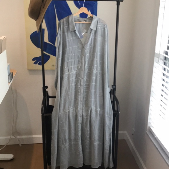 Plus size dress - Picture 4 of 7